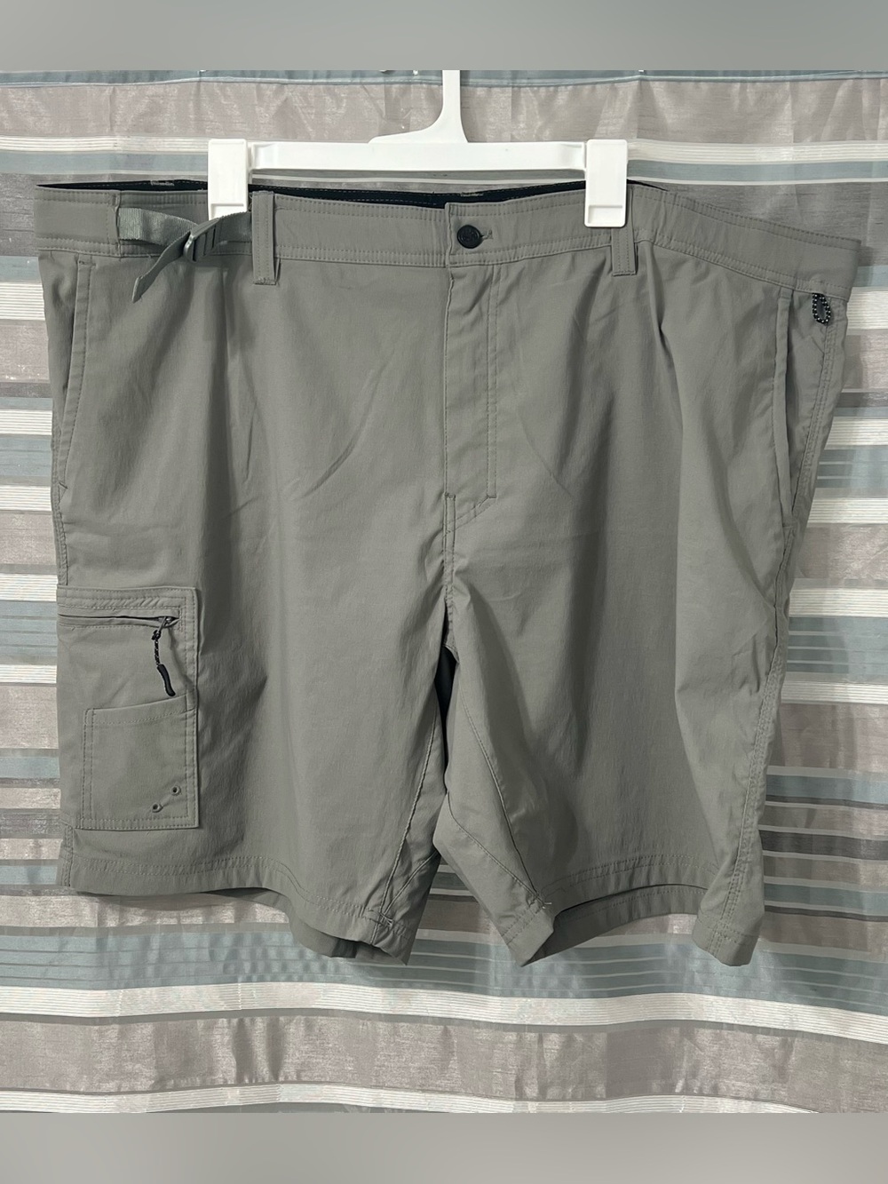 Realtree Men’s Gray Performance Hybrid Fishing Shorts